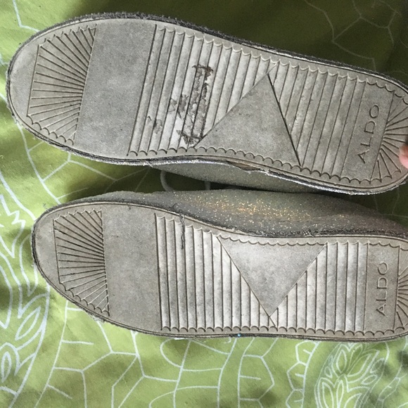 Sparkling ALDO sneakers, size 7.5 - Picture 2 of 4
